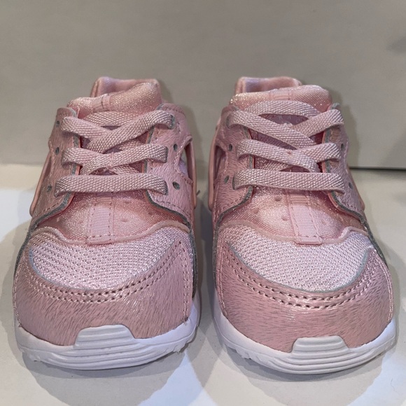 Nike Toddler Huarache Run SE (TD) ONLY PINK** - Picture 5 of 12